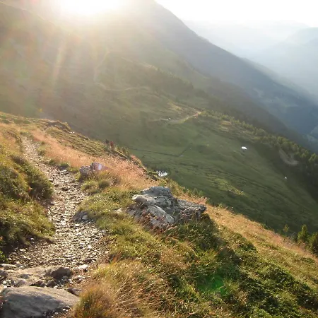 Unterrain Lifestyle 4*